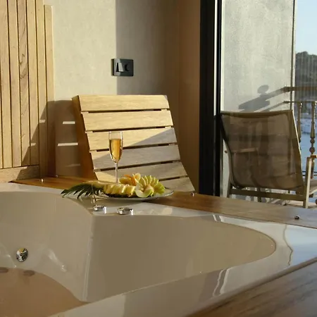 Hotel Ertan Çeşme